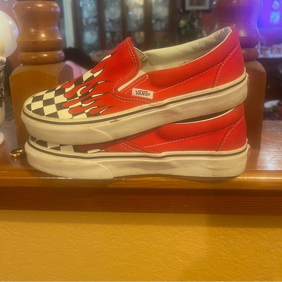 VANS - Picture 4 of 9